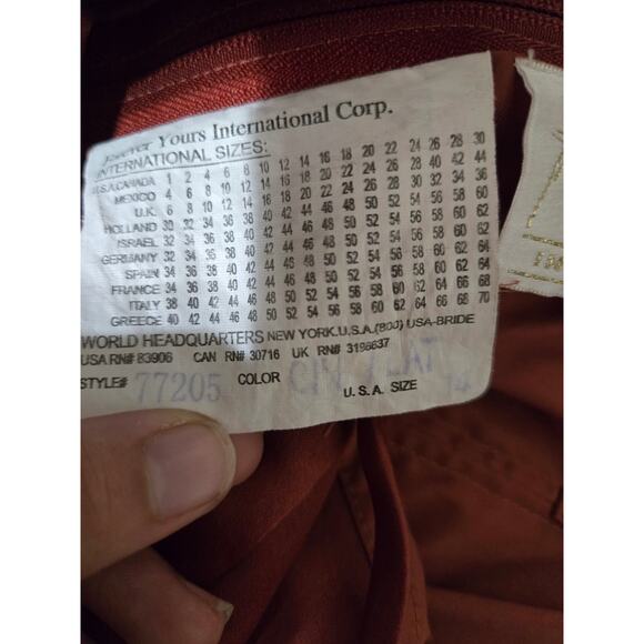 Forever yours international size 14 women's full length formal gown - Picture 9 of 12